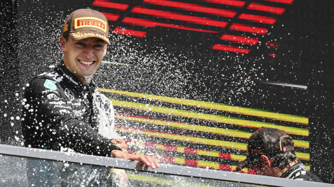 Джордж Ръсел триумфира в спринтовата над...