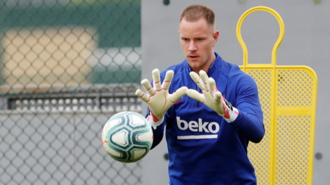 Вратарят Тер Щеген напуска Барселона...