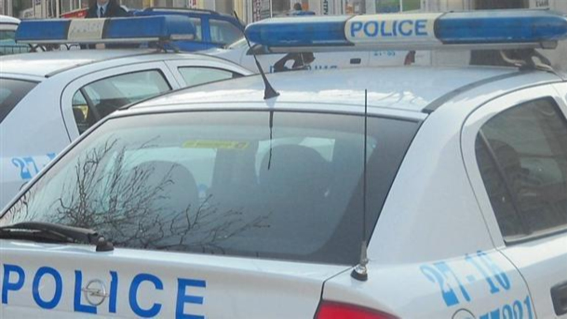 Жена без книжка със сменени табели на колата