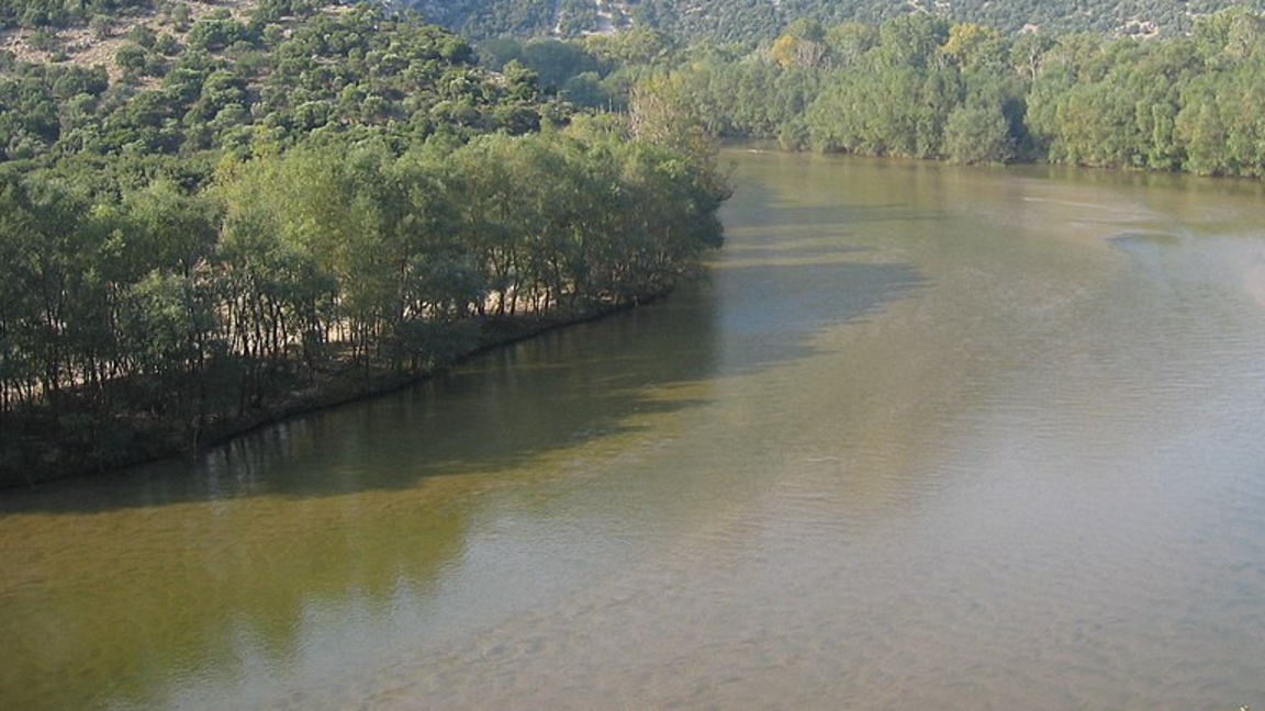  Земеделци от Хаджидимово алармираха за скъсана дига на река Места