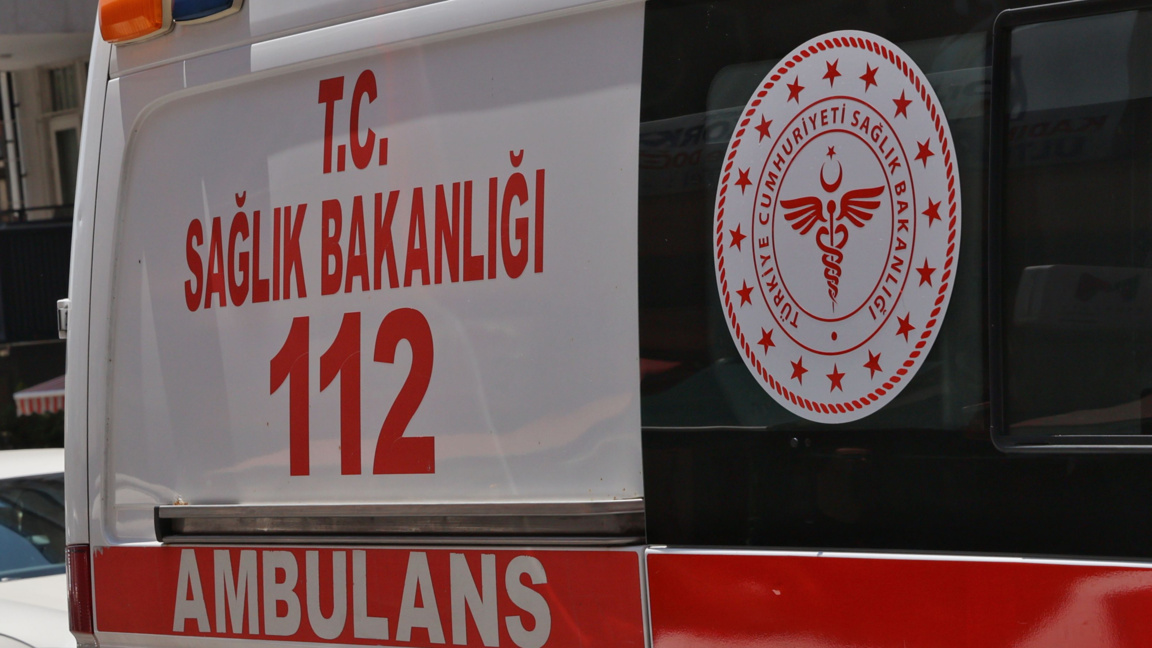 Три деца загинаха при пожар в истанбулската община Пендик