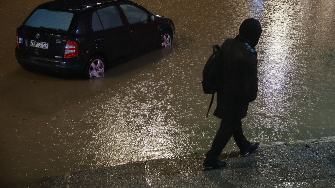 Гърция: 7 области с червен код за опасно време, висок е рискът от наводнения