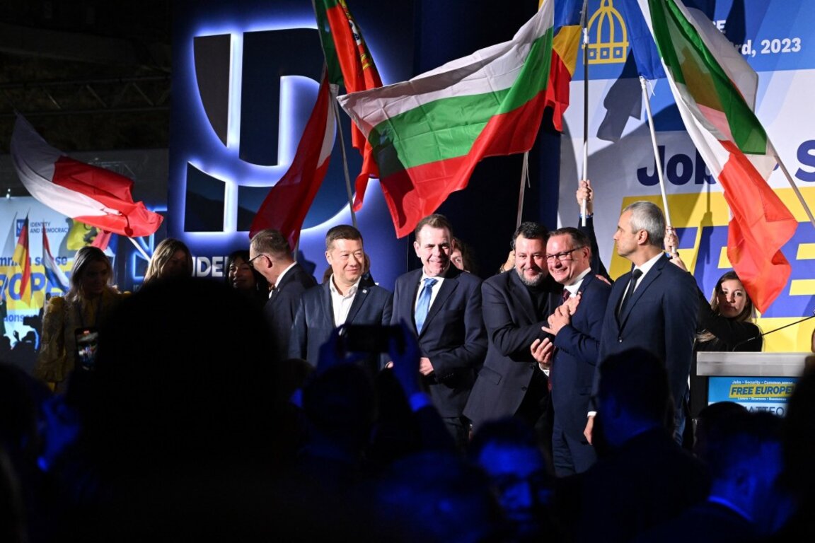 Участници в срещата във Флоренция, най-вдясно е лидерът на "Възраждане" Костадин Костадинов.