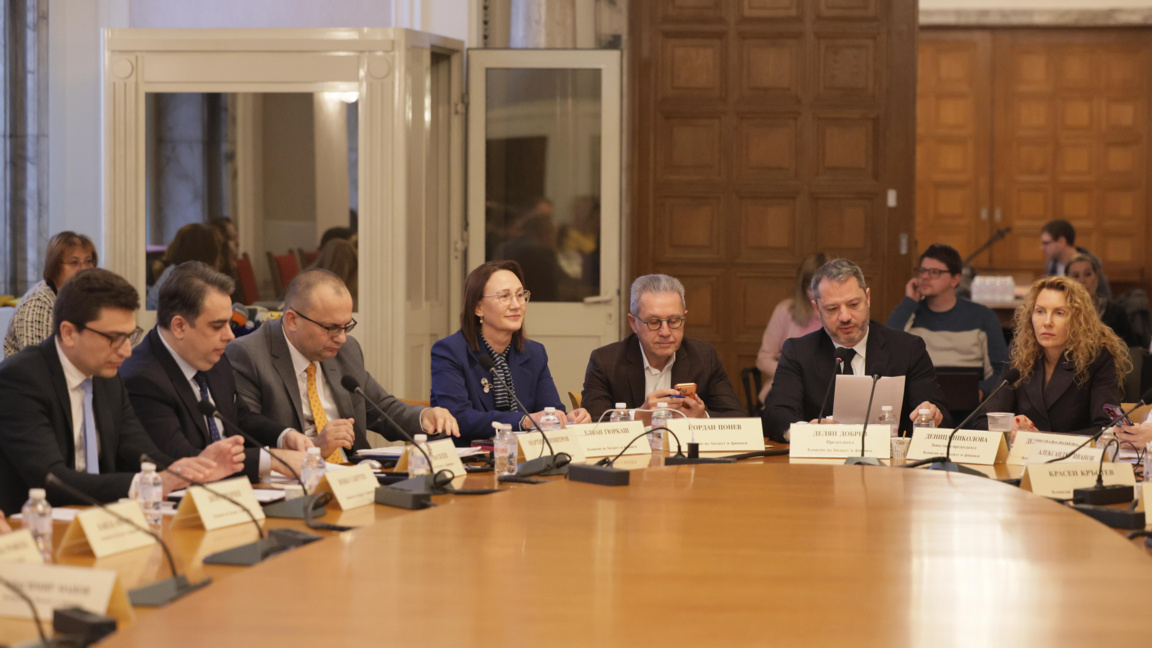 Ресорната комисия на НС започна обсъждан...