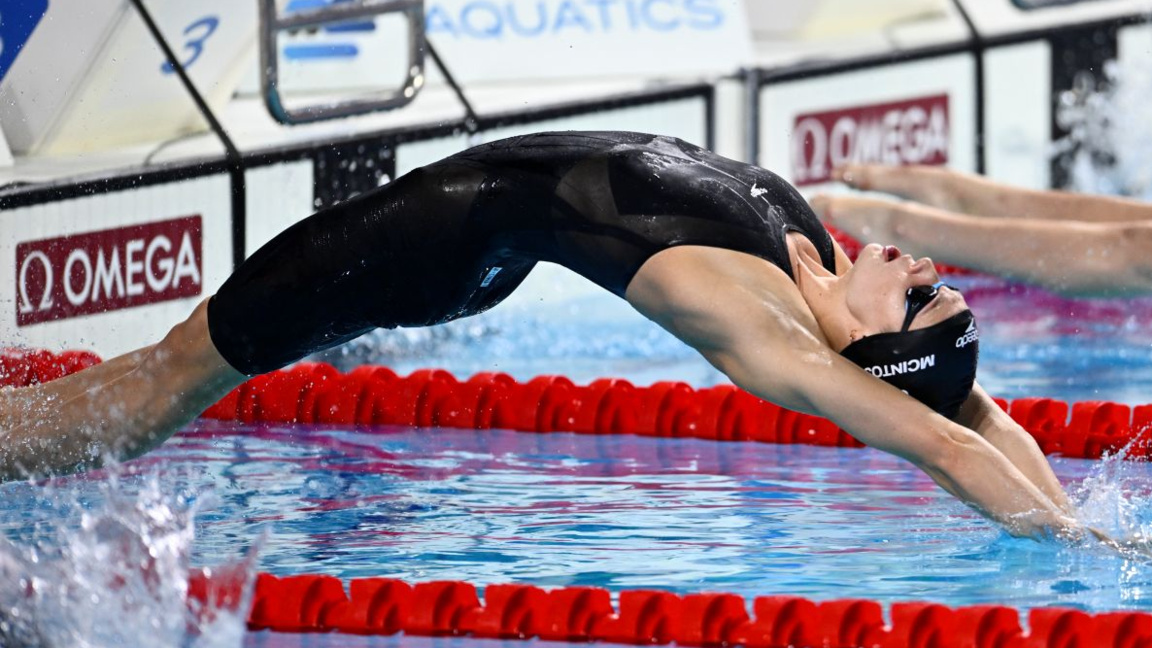 В анкетата на "Екип" първи са плувкиня и...