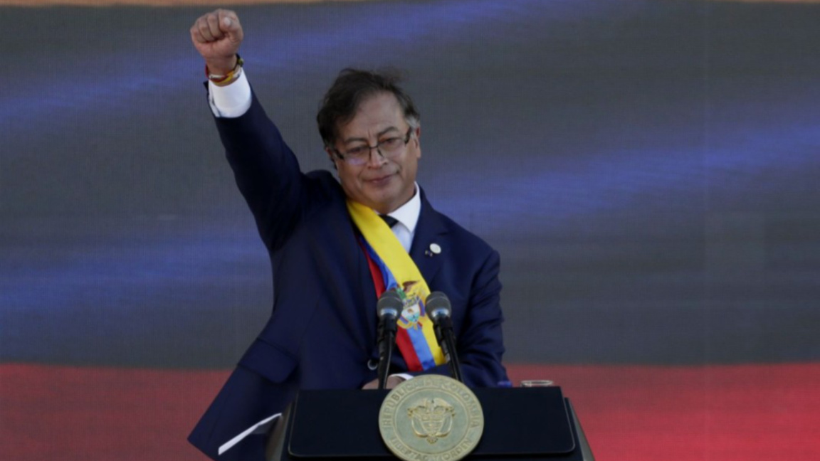 Густаво Петро