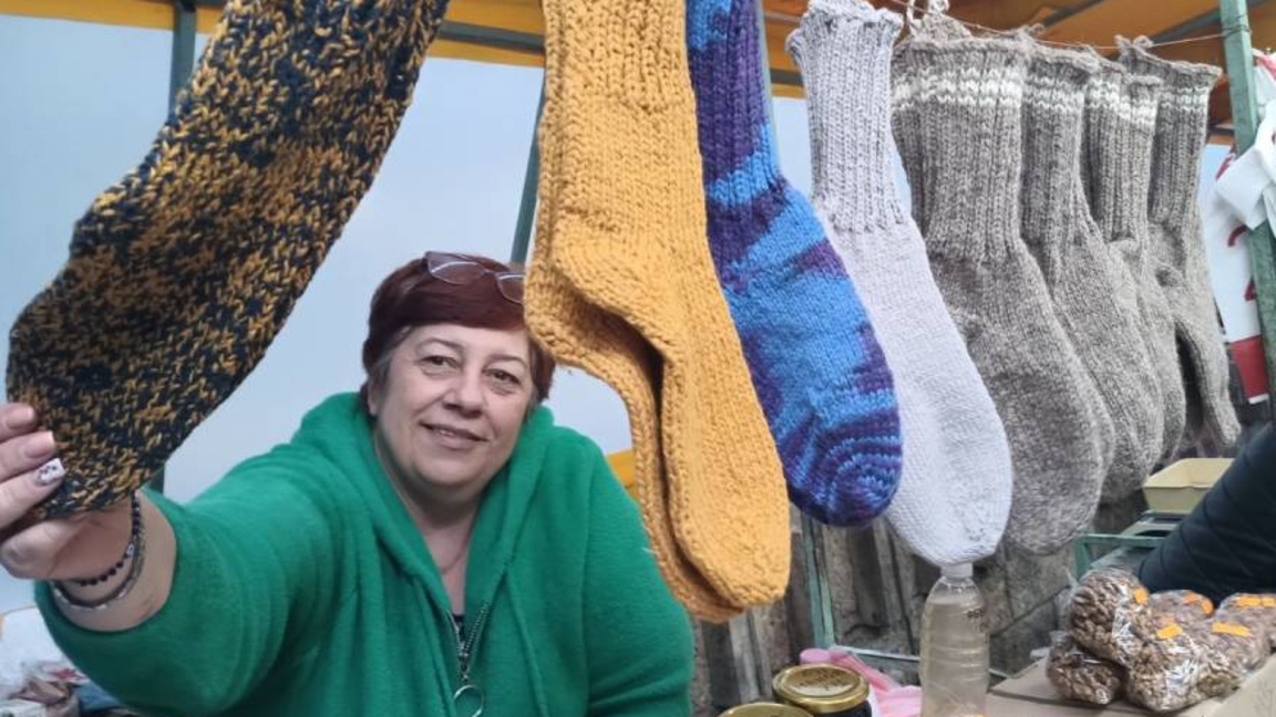 İnsanın hem ayağını hem içini ısıtan yün çoraplar