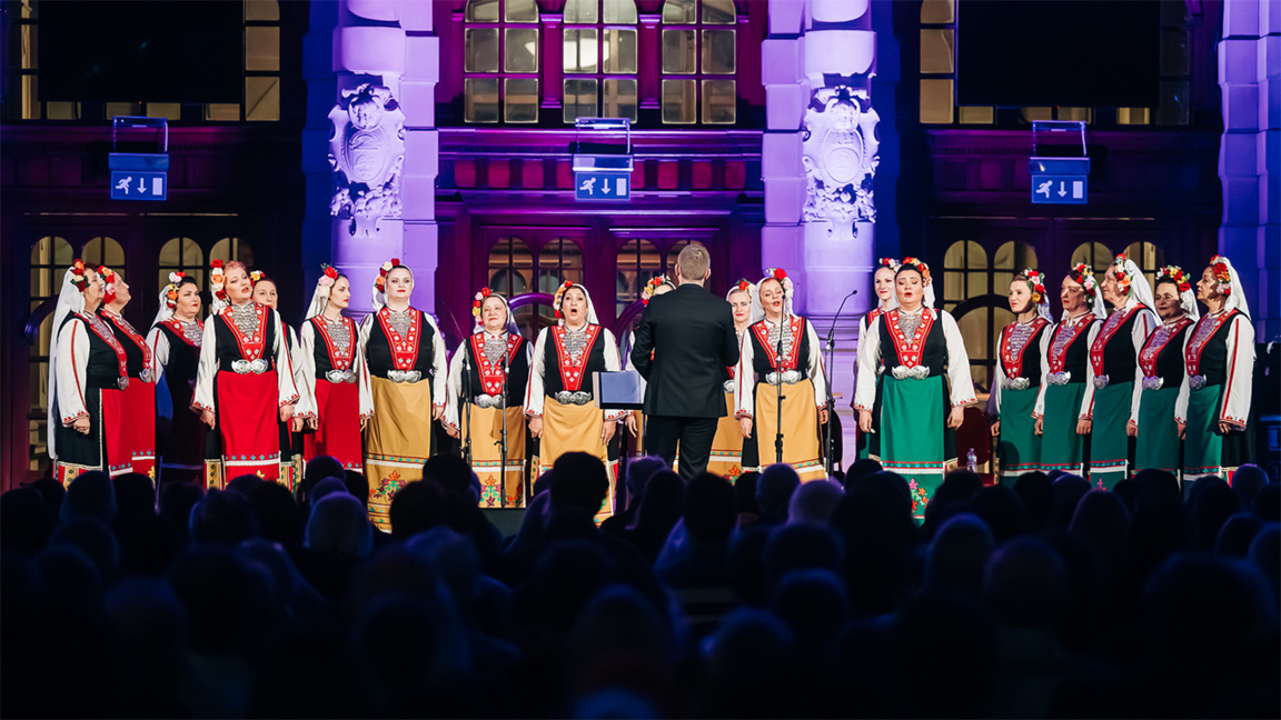 "Мистерията на българските гласове" с из...