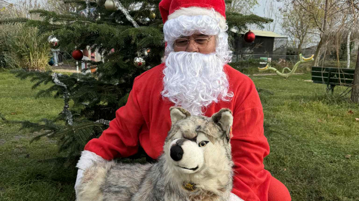 Noel Dede, Burgas Hayvanat Bahçesi'ni zi...