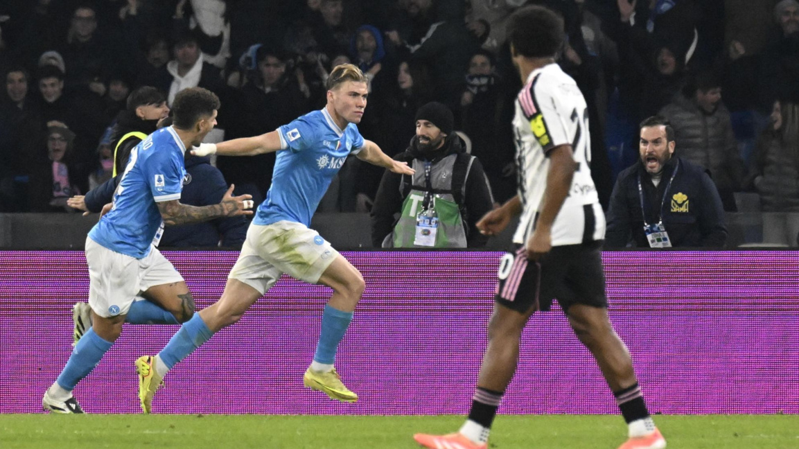 С два гола на Хьойлунд Наполи се върна н...