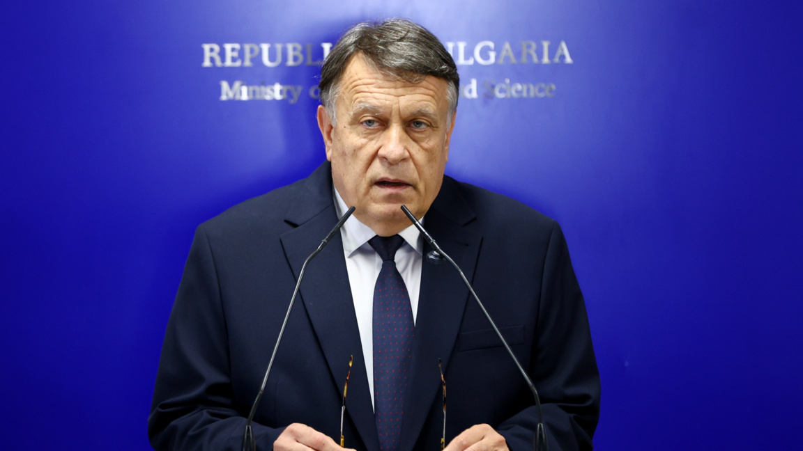 Министър Вълчев: Трябва да променим принципа "парите следват ученика"