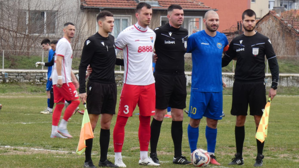 "Марица" и "Спартак" стартираха с победи...