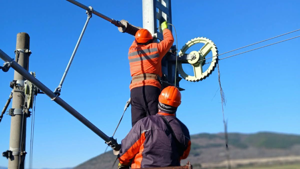 Възстановено е движението на влакове между Гурково и Твърдица