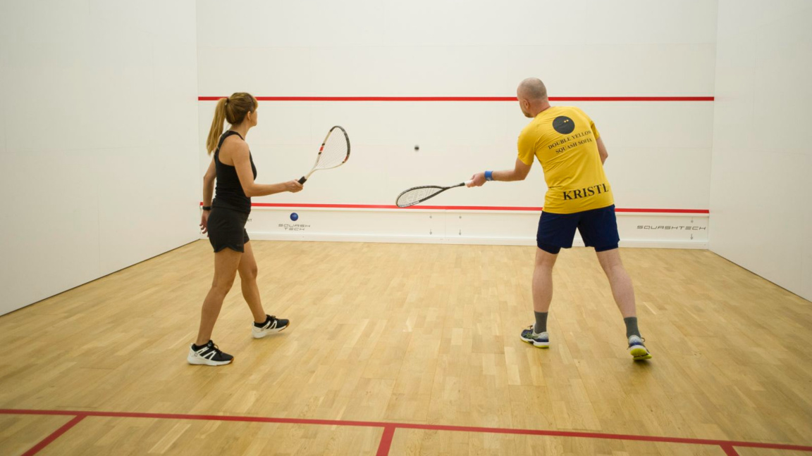 Той пристига у нас през 2017 г., когато от компанията го изпращат да открие офис и в България.