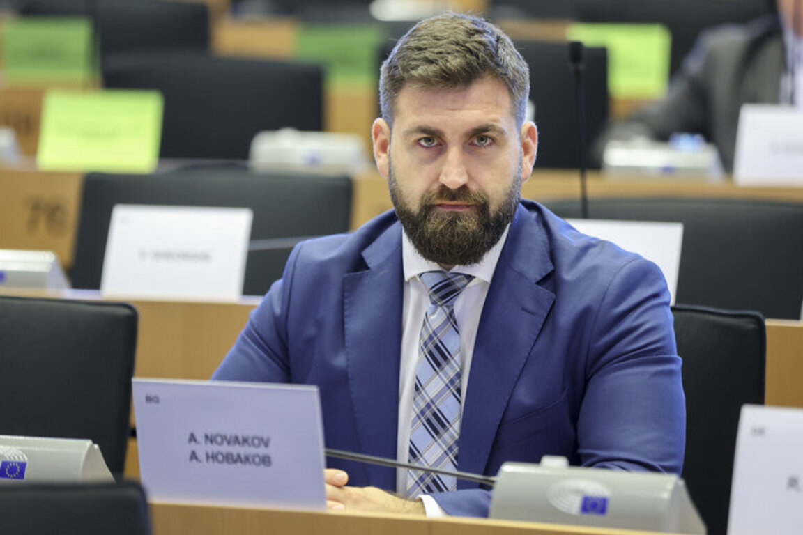 Андрей Новаков за ПВУ: Правителството получи тиктакаща бомба, в момента е сапьор