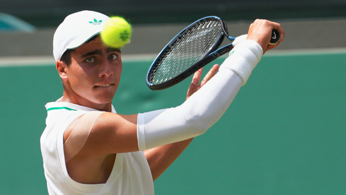 Tennis: Ivan Ivanov termine la saison en...