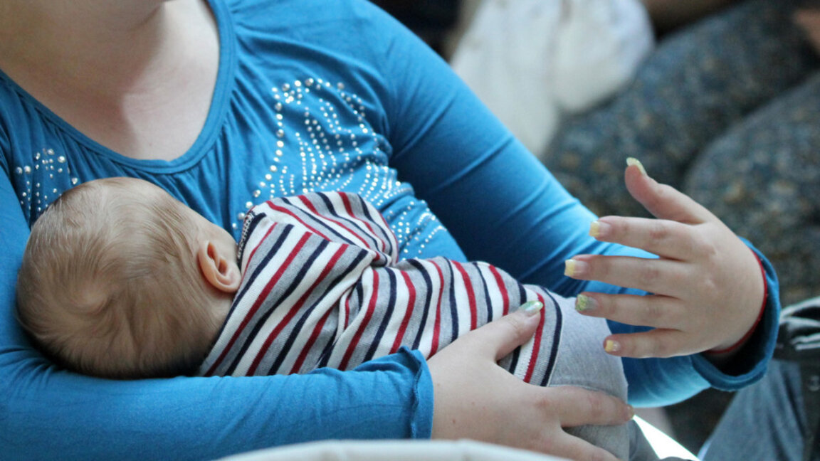 Започва Световната седмица на кърменето