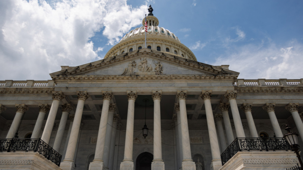 Сенатът на САЩ подкрепи мярка за ограничаване на военните правомощия на Тръмп