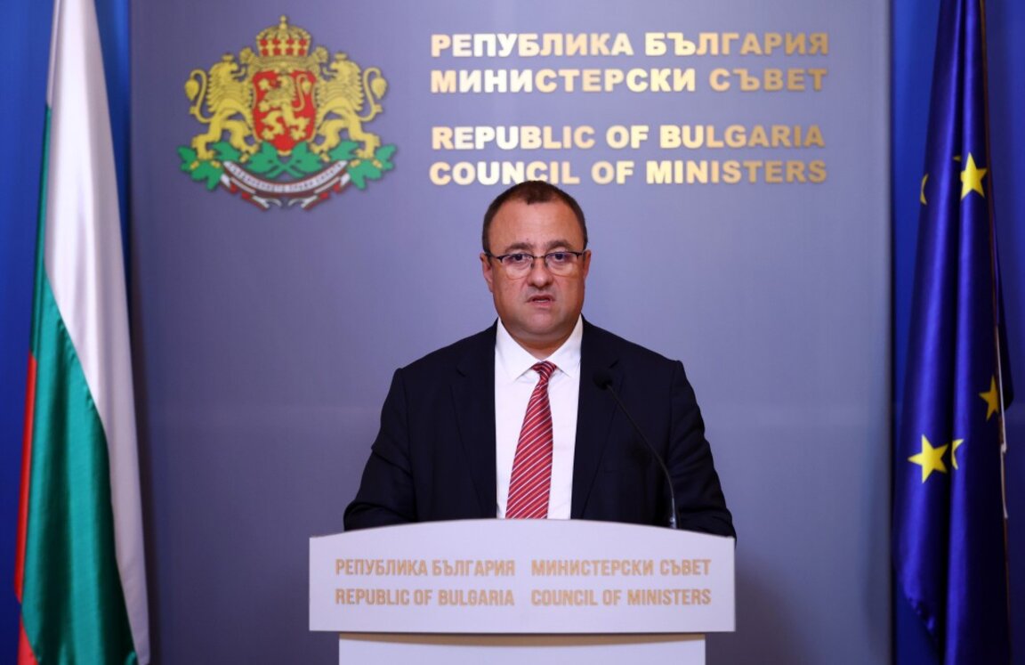 Иван Иванов