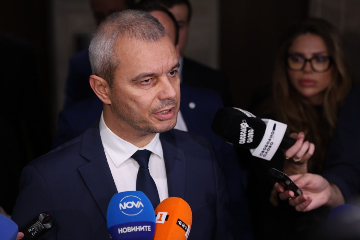 "Възраждане" подкрепят искането за втори вот на недоверие