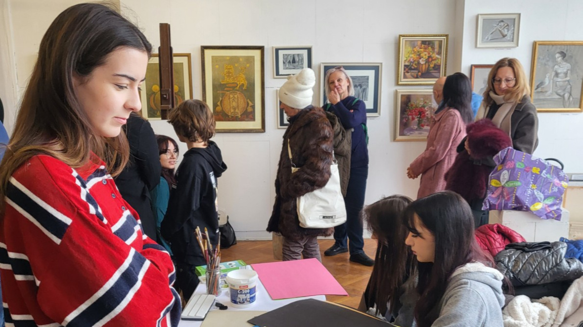 Изложбата „Млади автори“ дава сцена за н...