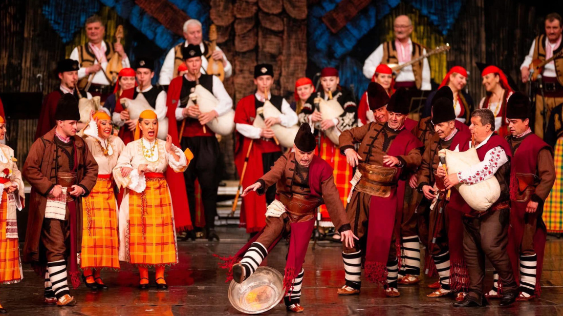 Фолклорен ансамбъл "Родопа" - Смолян