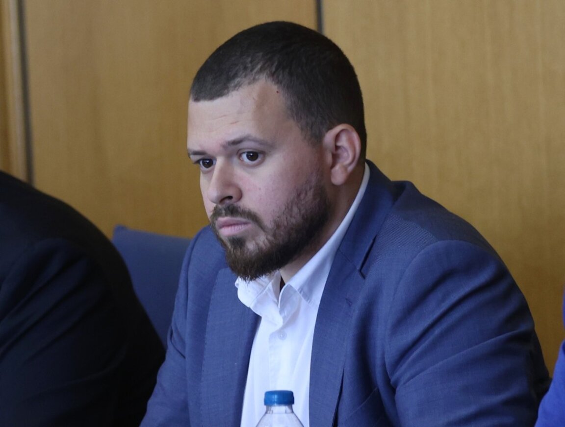 Комисията по инженерна инфраструктура и енергийно планиране изслушва директора на „Топлофикация София“ ЕАД Петър Петров, 23 септември 2025 г.