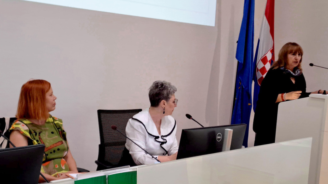 “A Small Bulgarian Grammar” presented at...