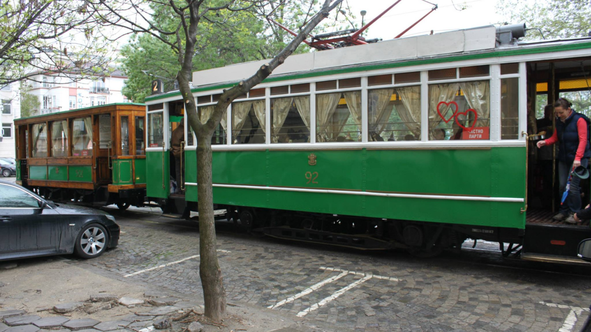 Днес от площад "Възраждане" тръгва празничният ретро трамвай.