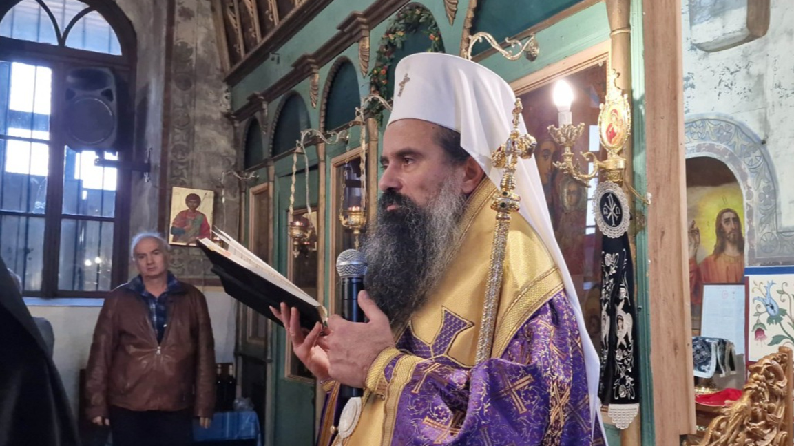 Патриарх Даниил в храм "Успение Богородично" в Ихтиман през месец март тази година