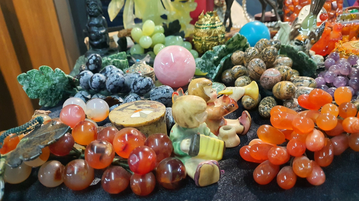 Târg cu minerale, pietre prețioase și fo...