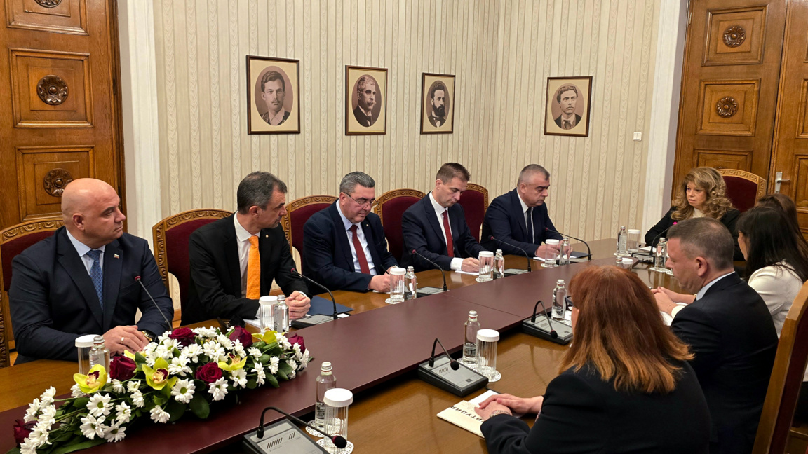 АПС препоръча на Йотова да избере Гюров за служебен премиер