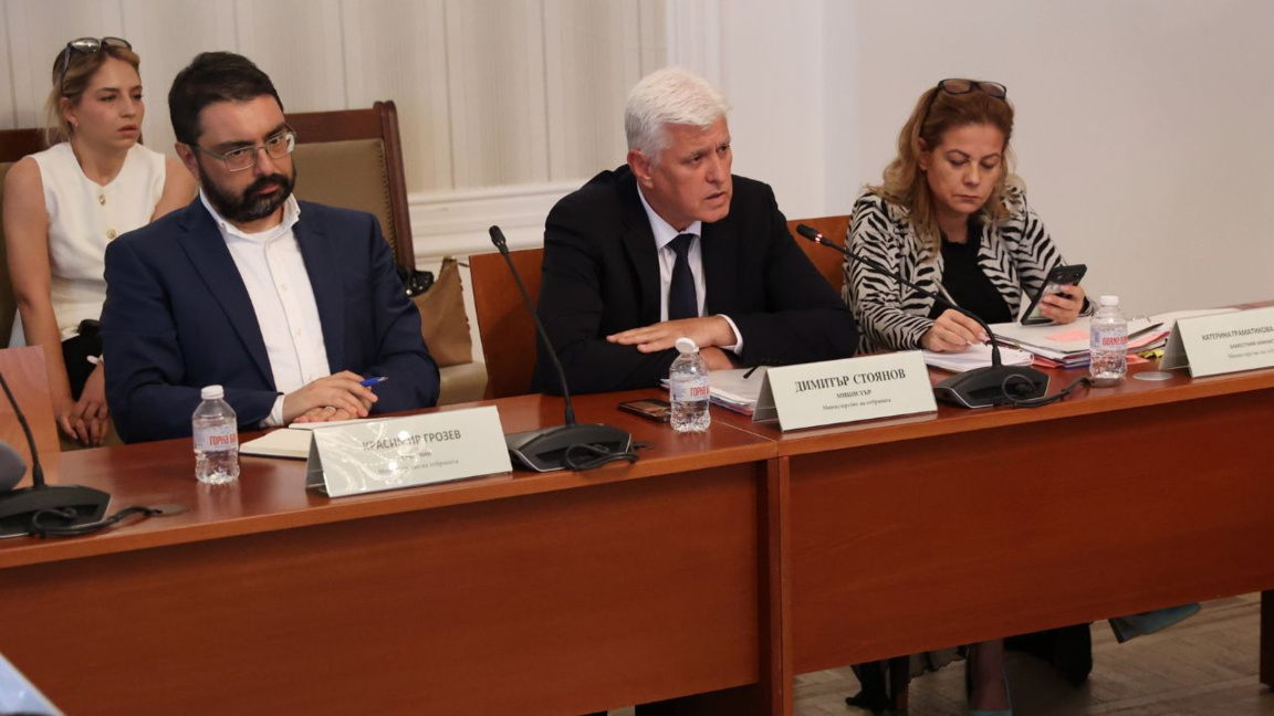 Министр обороны: Болгария не изменила св...