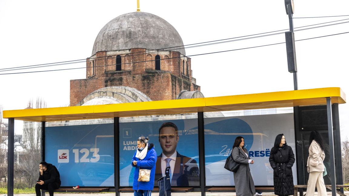 Започват предсрочните парламентарни избори в Косово