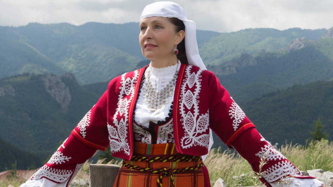 Евелина Станчева: Народната песен е наша...