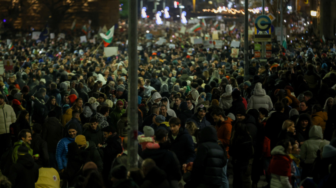 În urma protestelor de stradă, guvernul a retras proiectul de buget pentru 2026