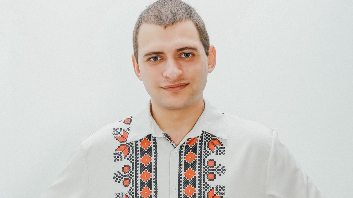 Денис Махуров