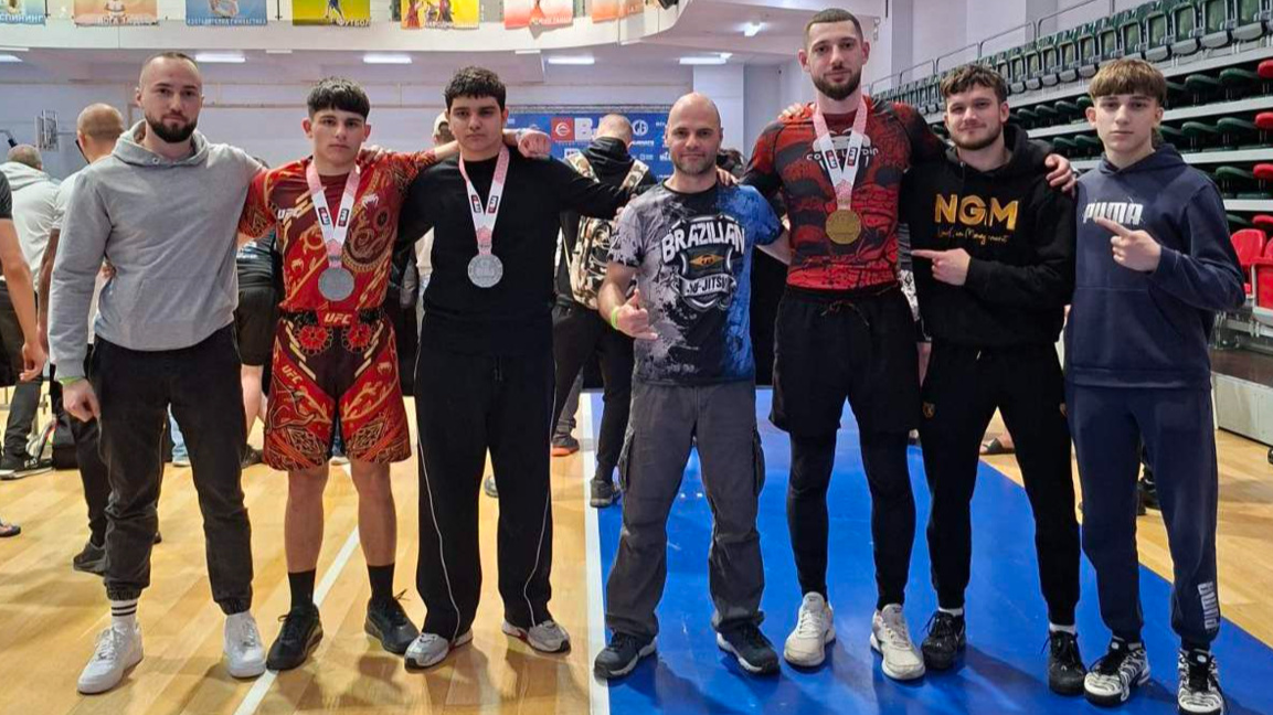 Пет медала спечелиха състезатели от „Ком...