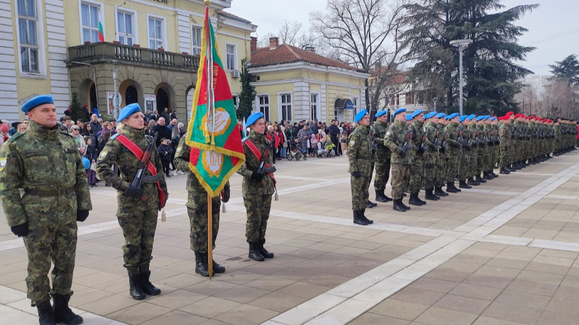 С тържествена церемония отбелязаха 3 мар...