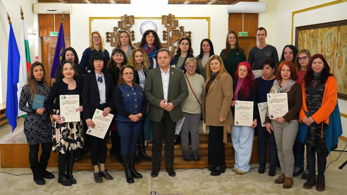 Nuevos maestros revitalizan los oficios ...