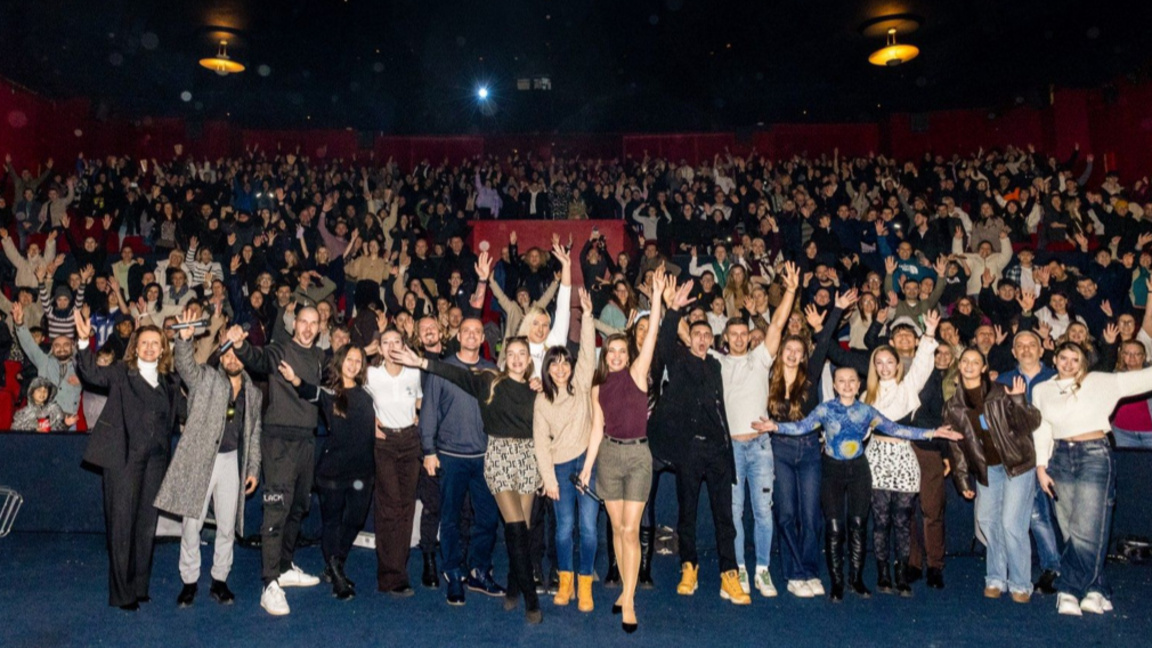 ''One Gram of Life'' triumphs in London...