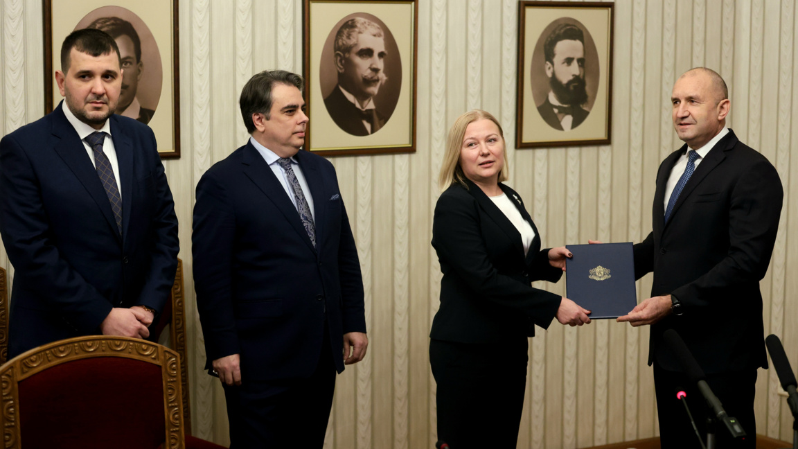 ПП-ДБ приеха и върнаха мандата за правит...