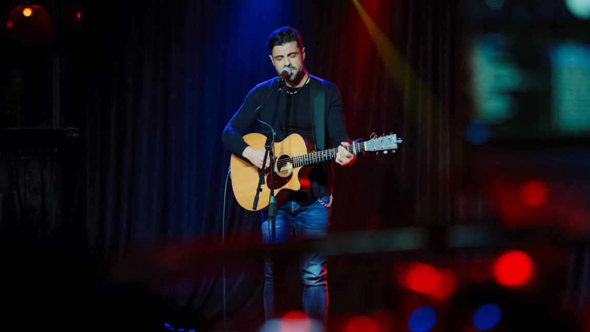 Алек Кирев за музиката със сърце и китар...