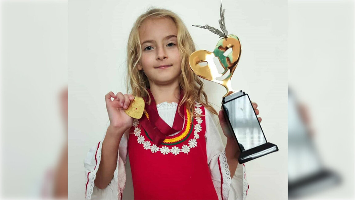 Рисунок болгарской девочки удостоен золо...