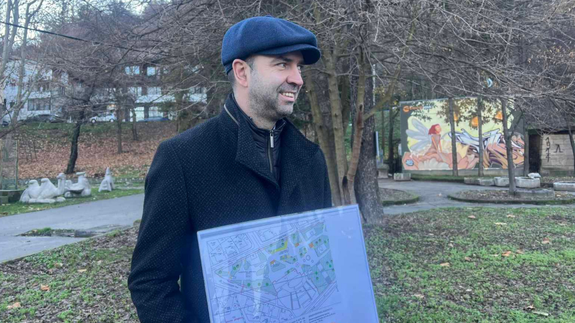 Кметът на Кюстендил инж. Огнян Атанасов даде старта на обновяването на два ключови парка в града, финансирането е по Програмата за трансгранично сътрудничество с общини от Северна Македония.