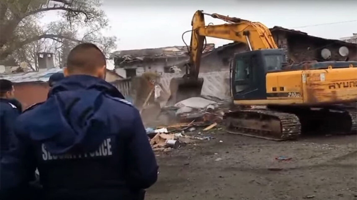 Заповедта за събаряне на незаконните постройки се изпълнява от 2017 г.