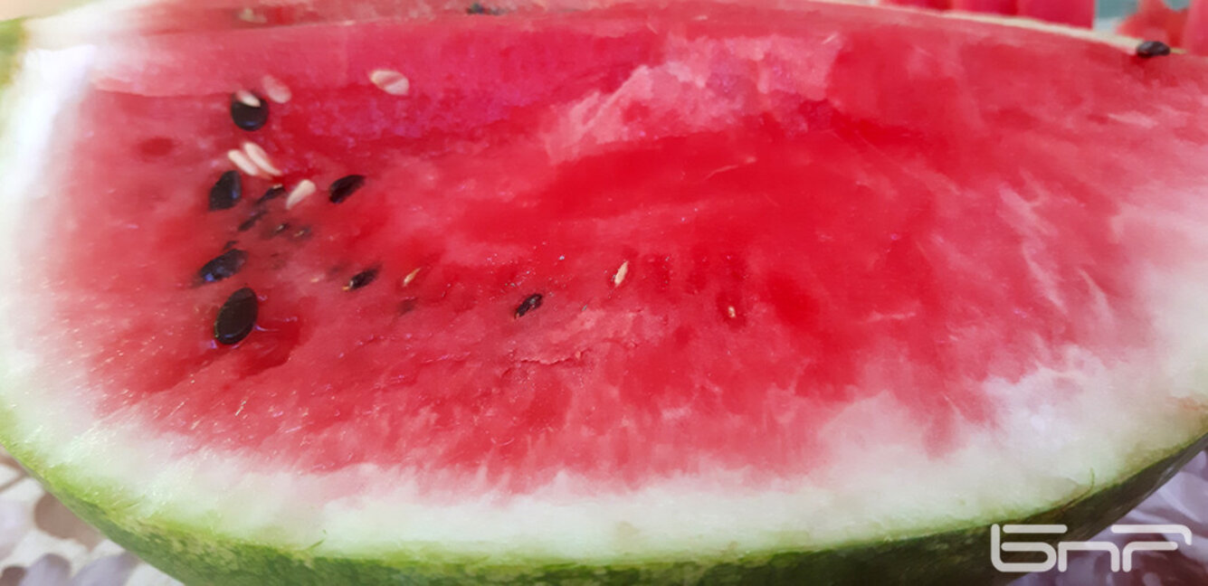 Дините поевтиняват, но останалите плодове поскъпват на борсите у нас