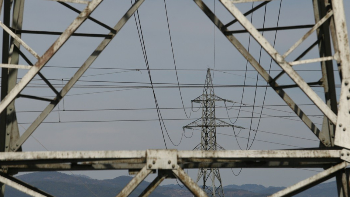 Украйна намали вноса на електроенергия заради по-мекото време