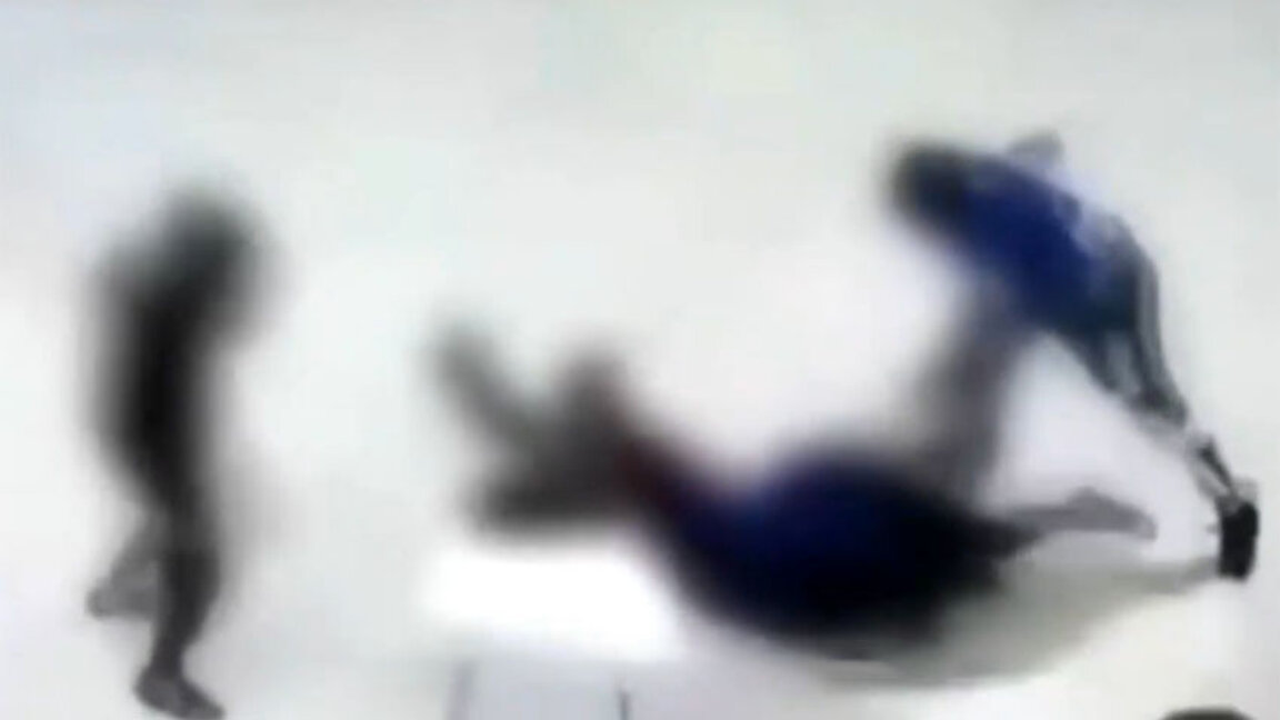 Т.нар. локали бият по тъмно, но дори и на оживени места като моловете