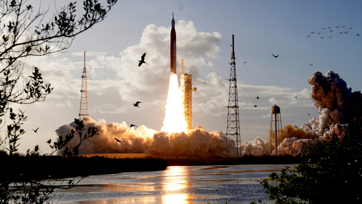 Десет дни ще продължи пилотираната косми...